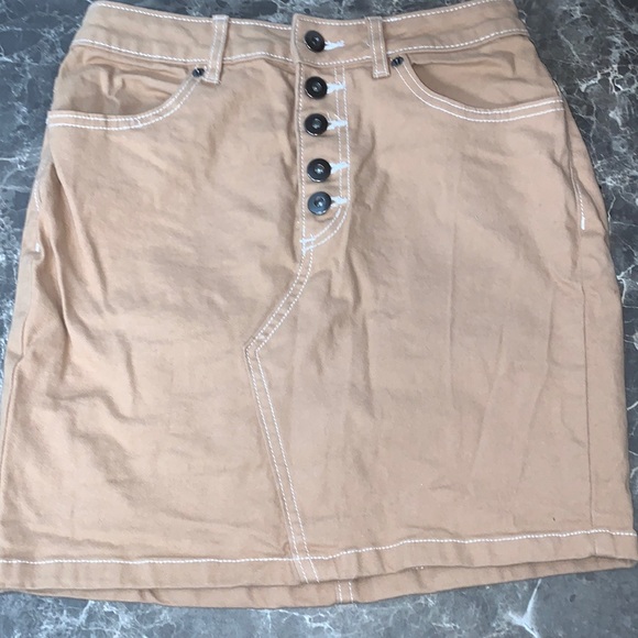 only worn once tan button fly h&m skirt - Picture 2 of 6